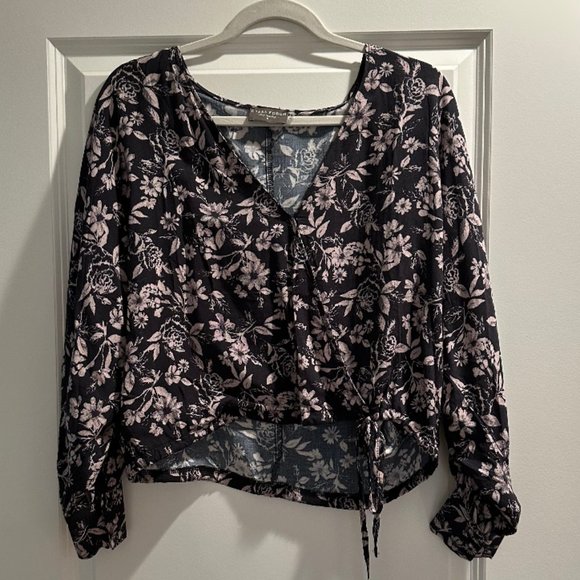 VICI Daily Devine Floral Drape Top - Picture 5 of 8